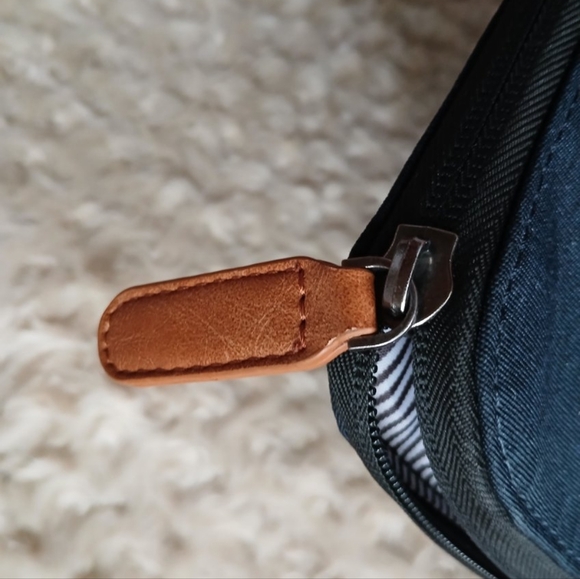 *PKG LAPTOP CASE - Picture 7 of 8